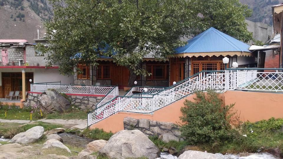 Manila Huts Hotel Naran Luaran gambar
